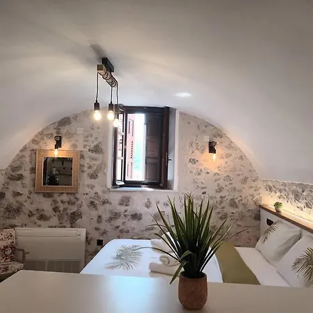 Tsolakis Luxury House 2 * Leonídion